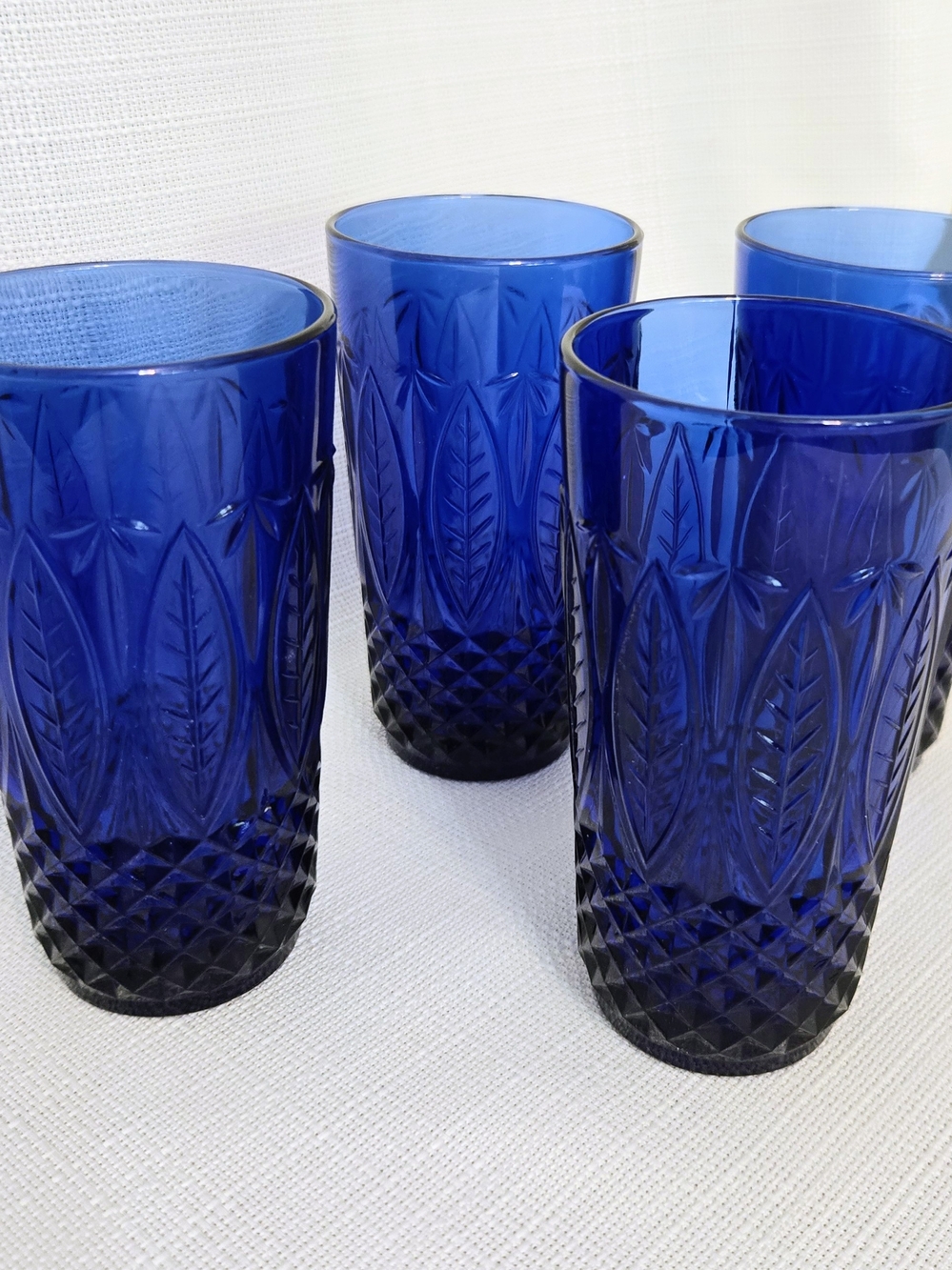 Vtg Arcoroc Blue Sapphire Colbalt Glasses Tumblers Leaf Diamond Pattern Set of 4